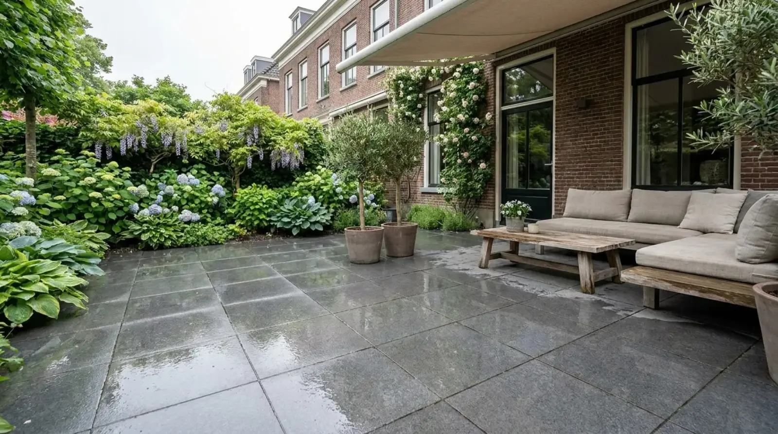 Terras voorbereid voor de zomer